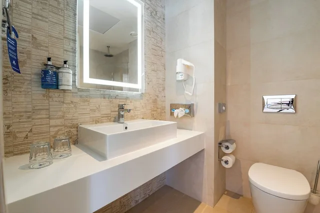 Deluxe, Double Bed, Hot Tub, Maritim Antonine Hotel and Spa Malta 10/10