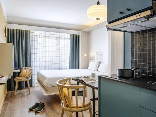 Family, Studio, Murphy Bed, Queen Bed, Sofa, Aparthotel Adagio access Hamburg 4/10