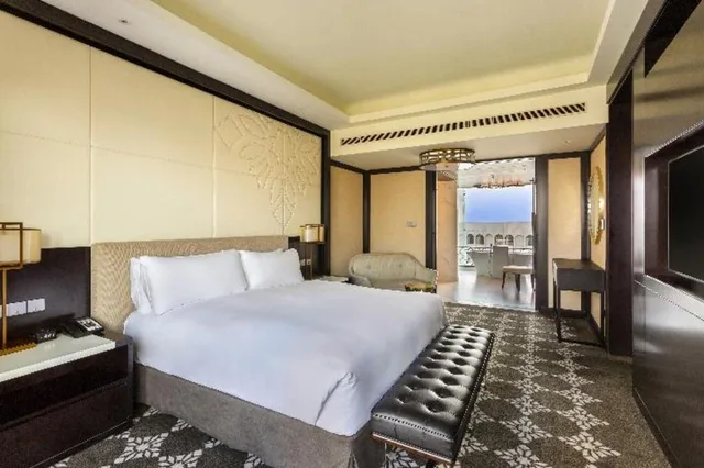 غرفة بسرير كينج مع دخول صالة النادي لذوي الإعاقة، InterContinental Dhaka 1/4