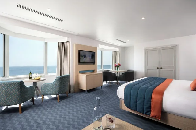 Senior, Studio, Suite, King Bed, Sea View، Leonardo Royal Hotel Brighton Waterfront 8/9