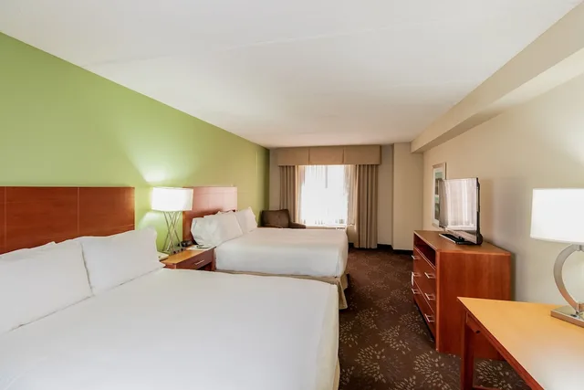 غرفة قياسية بسريرين كوين، Holiday Inn Express Hotel And Suites Birmingham Irondale East 1/10