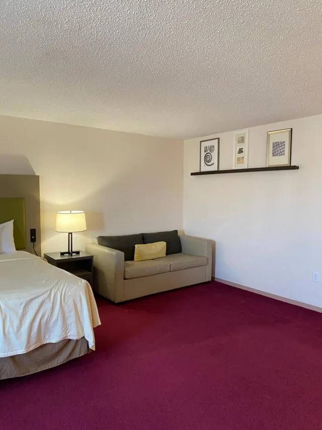 جناح بسرير كينج، Pictured Rocks Inn & Suites 1/10