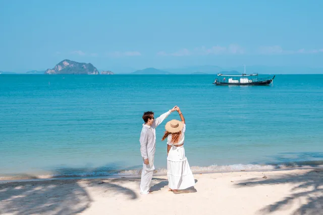 Deluxe, Pool View, Royal Yao Yai Island Beach Resort 1/2