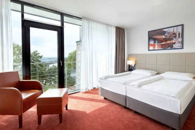 Captains, King Bed، Hotel Hafen Hamburg 1/4