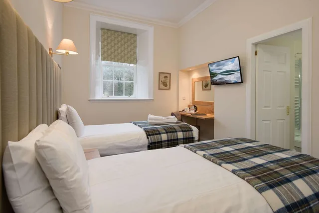 غرفة قياسية بسريرين منفصلين، The Inveraray Inn, BW Signature Collection 3/6