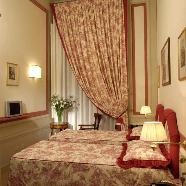 Room, Double or Twin Bed, Palazzo Niccolini Al Duomo 5/10