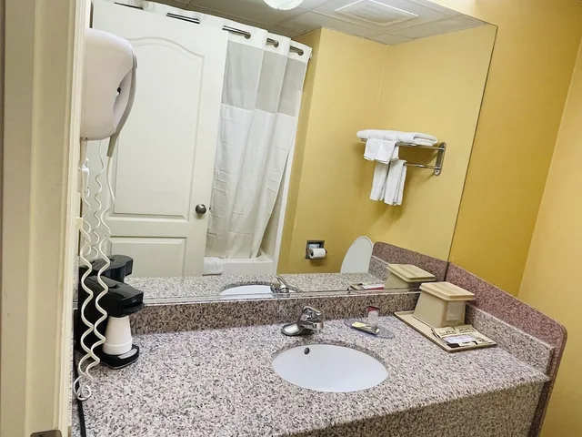 غرفة قياسية بسريرين كوين، Mountain Inn and Suites Dunlap 6/8