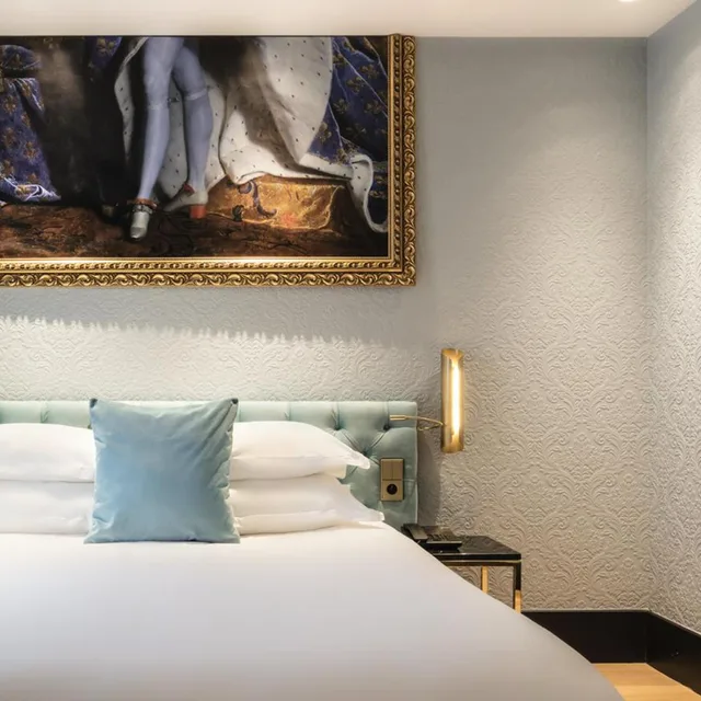 Room, Eiffel View، Hotel Eiffel Petit Louvre 8/9