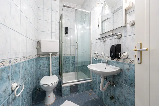 غرفة أساسية رباعية بأربعة أسرّة، Hotel Bojatours 3/3
