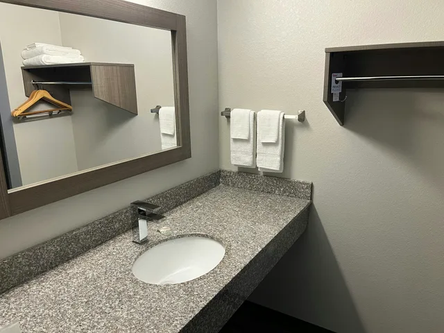 غرفة ديلوكس بسريرين كوين، Red Roof Inn & Suites Wilkesboro 4/5