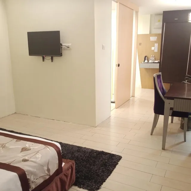 Court, King Bed، Shervinton Executive Boutique Hotel 4/8