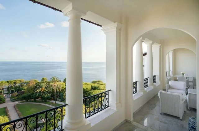 جناح غراند بسرير كينج، Grand Hotel du Cap-Ferrat, a Four Seasons Hotel 1/1