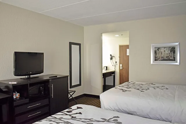 غرفة رباعية بسريرين كوين، Sleep Inn & Suites West Knoxville 8/10