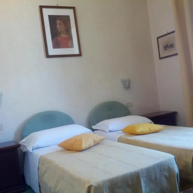 Room, Twin Beds, Villa Kinzica 2/5