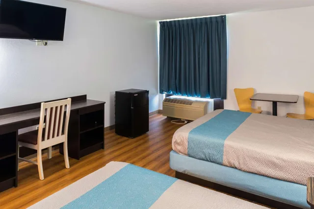غرفة بسريرين كوين، Motel6 Richmond, IN 1/5