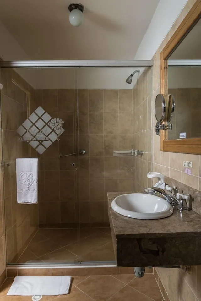 جناح جونيور بسريرين منفصلين مع أريكة، Hotel Bolivar Plaza 7/7