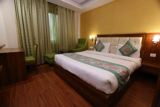 غرفة ديلوكس بسريرين منفصلين، Hotel Ramhan Palace Mahipalpur 2/10