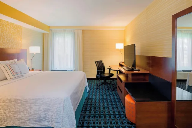 غرفة بسرير كينج لذوي الإعاقة، Fairfield Inn Suites By Marriott Paramus 2/5