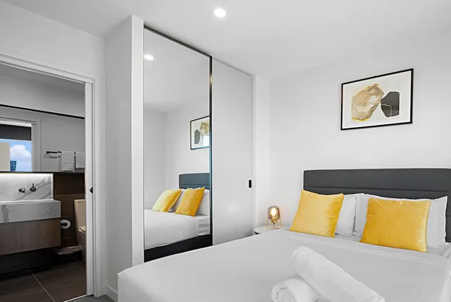 شقة بريميوم بسريرين كوين بإطلالة على المدينة بغرفتي نوم، Lumina Suites 1/4