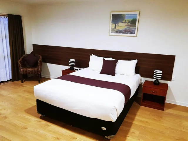 غرفة عائلية، Garden Inn Airport 2/4