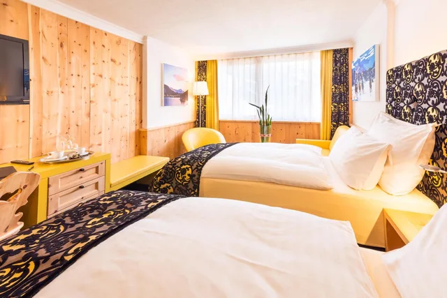 Superior, Triple, Double Bed, TOP Hotel San Gian St. Moritz 2/2