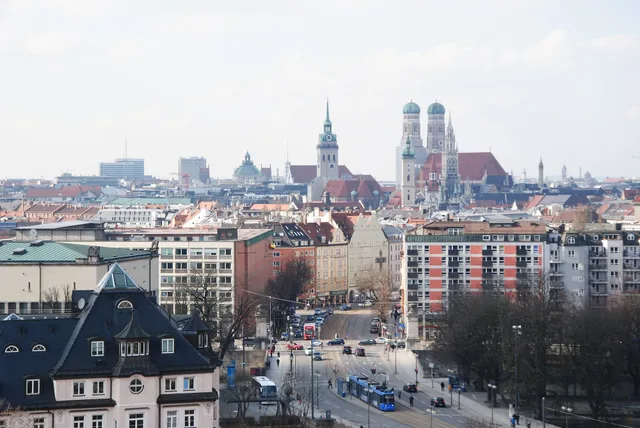 Premium, Queen Bed, City View, Holiday Inn Munich - City Centre 9/12