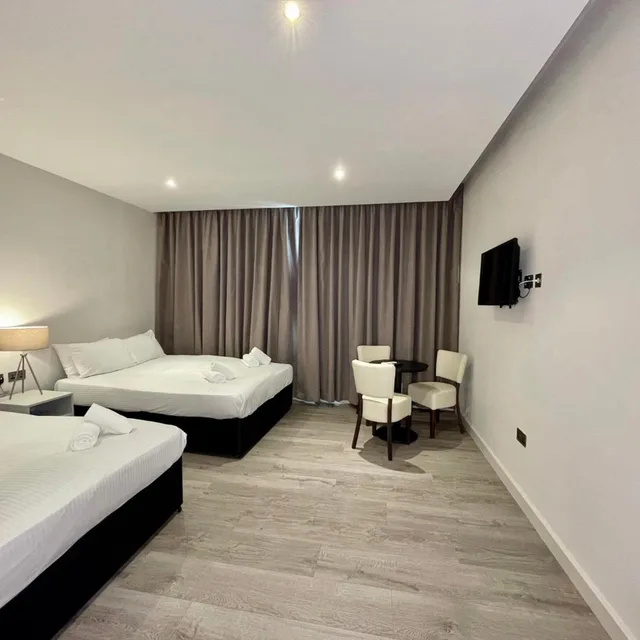 استوديو عائلي، Axiom Park Hotel 5/10