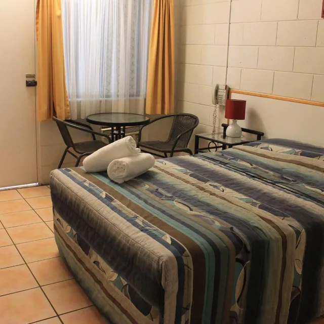 Motel، Oasis Inn Apartments 1/8