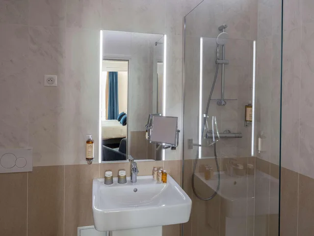 غرفة قياسية ثلاثية، Mercure Paris Opera Lafayette 8/8