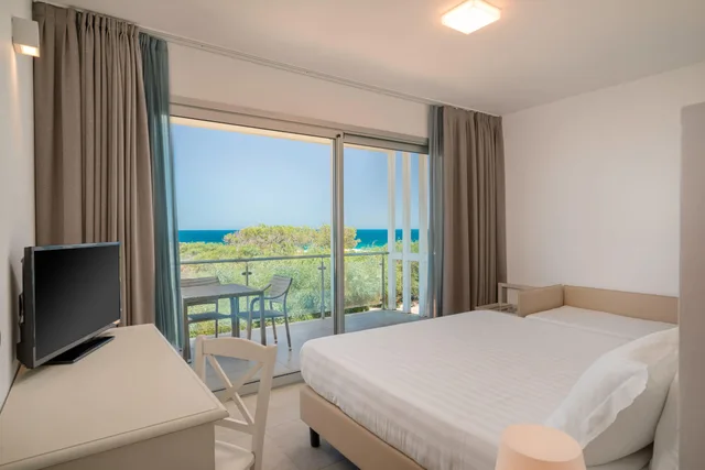Room, Triple, Sea View, Bellevue Sardinia Resort Affiliated by Melia 2/6