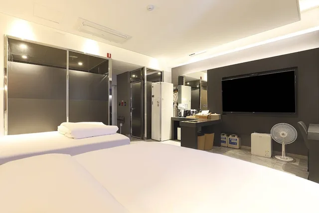 غرفة عائلية بسرير مزدوج وسرير فردي، Hotel Yeogiuhtte Seodaegu 3/5
