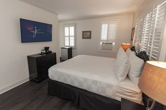 غرفة بريميوم بسرير كينج، Historic Streetcar Inn 8/10