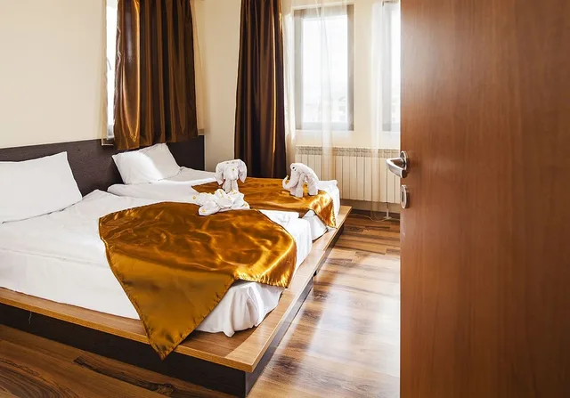 Standard, Double Bed, St George Ski Spa 5/10