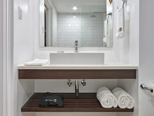 Deluxe, Studio, King Bed, Island View، Butterfly Beach Hotel 5/5