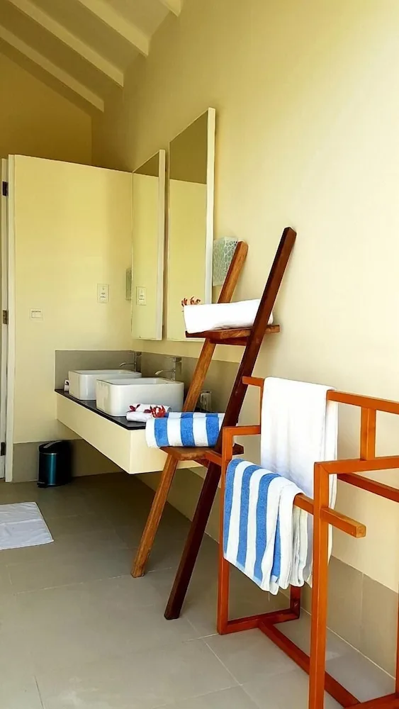 Deluxe, King Bed, Beach Front, Sea View، Hondaafushi Island Resort 9/10