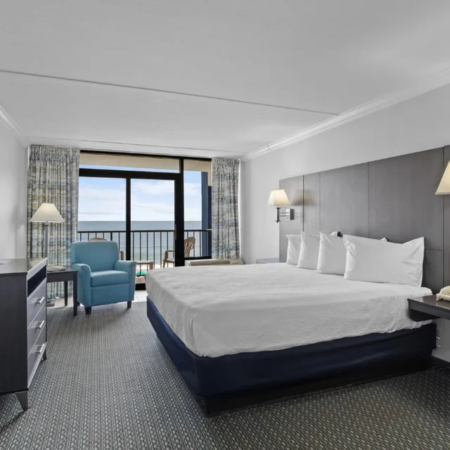 Room, King Bed, Ocean Front، Grande Shores Ocean Resort 1/9