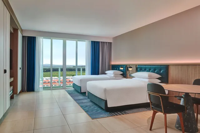 غرفة عائلية بسرير كينج، Four Points By Sheraton Desaru 4/9