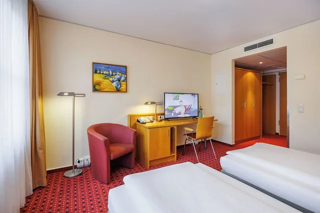 غرفة بزنس بسريرين منفصلين، Airporthotel Berlin Adlershof 6/10