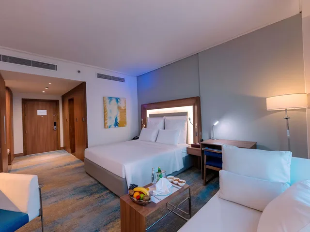 غرفة سوبيريور بسرير مزدوج بإطلالة على البحر، نوفوتيل جازان(Novotel Jazan Hotel) 4/10