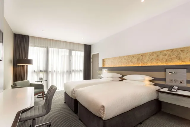 غرفة متصلة عائلية، Doubletree By Hilton Edinburgh Queensferry Crossing 2/4