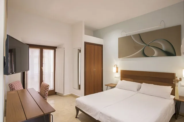 غرفة قياسية بسريرين منفصلين، Hotel Palau Sa Font 1/3