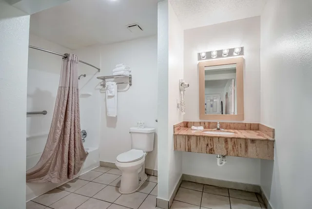 غرفة قياسية بسريرين مزدوجين، Motel6 Corpus Christi, TX - North 5/6
