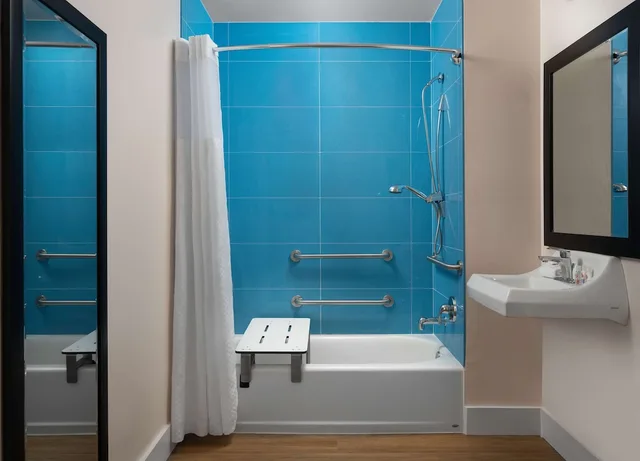 غرفة بسرير مزدوج لذوي الإعاقة، Motel6 Santa Barbara, CA - Beach 4/4