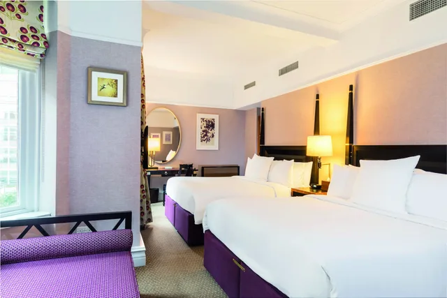 غرفة عائلية بسريرين كوين بإطلالة على الفناء، ST ERMINS HOTEL 2/9