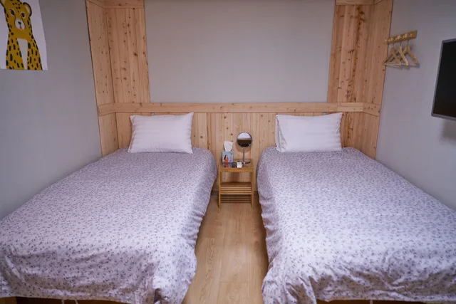 غرفة بسرير كوين، R Guesthouse 8/10