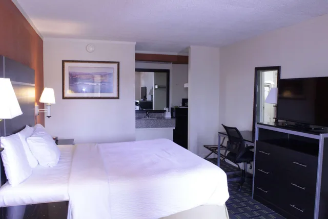 غرفة بسرير كينج، Days Inn by Wyndham Salem, VA 5/9