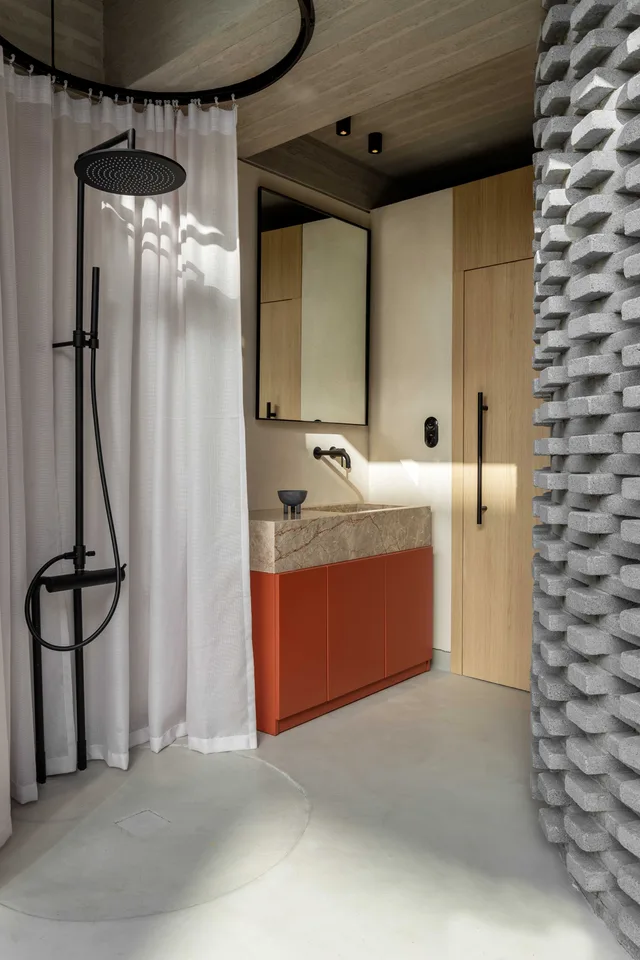 Penthouse, Suite، The Newel Psychiko 4/4