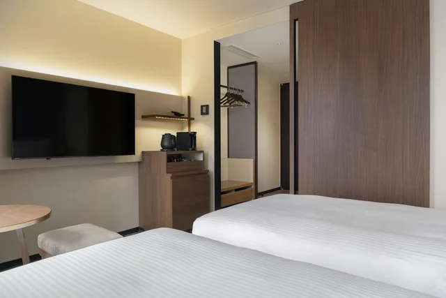غرفة متصلة بأربعة أسرّة وسريرين منفصلين، Premier Hotel-CABIN PRESIDENT-Tokyo 1/5