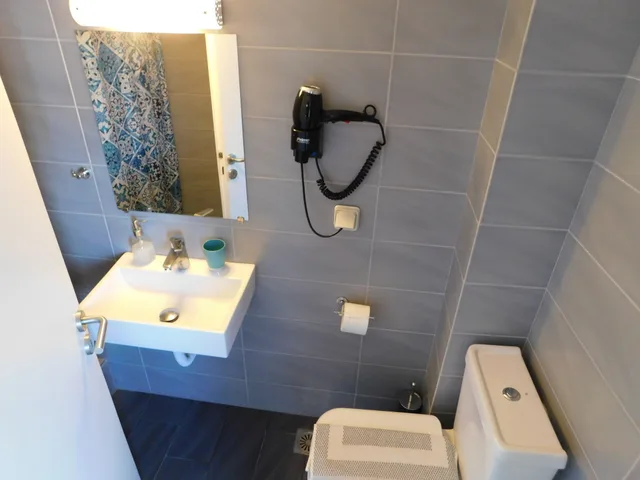 غرفة سوبيريور بسرير مزدوج بإطلالة على البحر، Perdika Mare Guesthouse 9/9