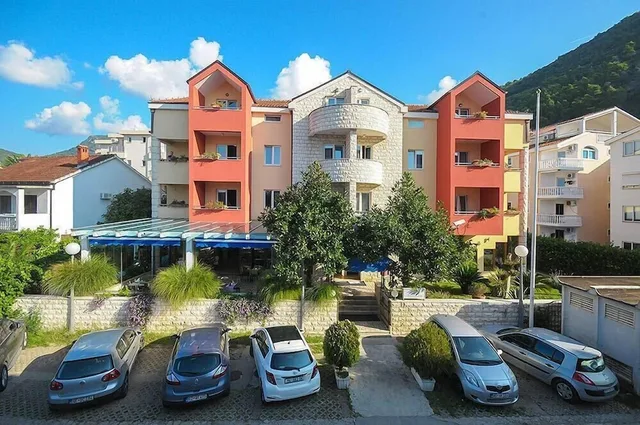 Hotel Aquamarin Budva، بودفا 46/50